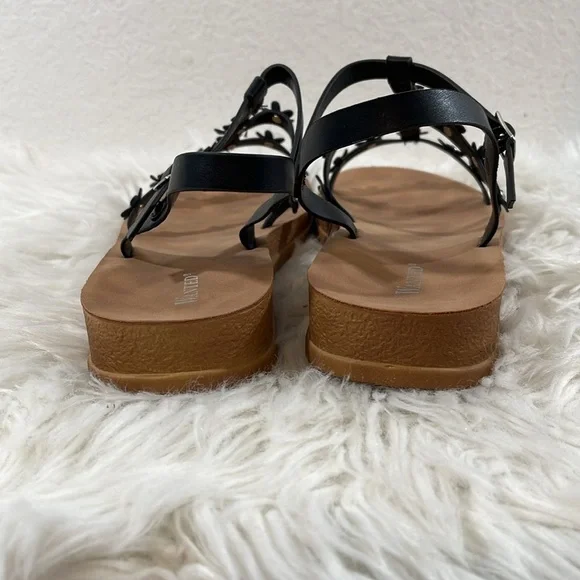 WANTED Womens Dolce Daisy Floral Strappy Sandals Size 11 NEW - Picture 6 of 16